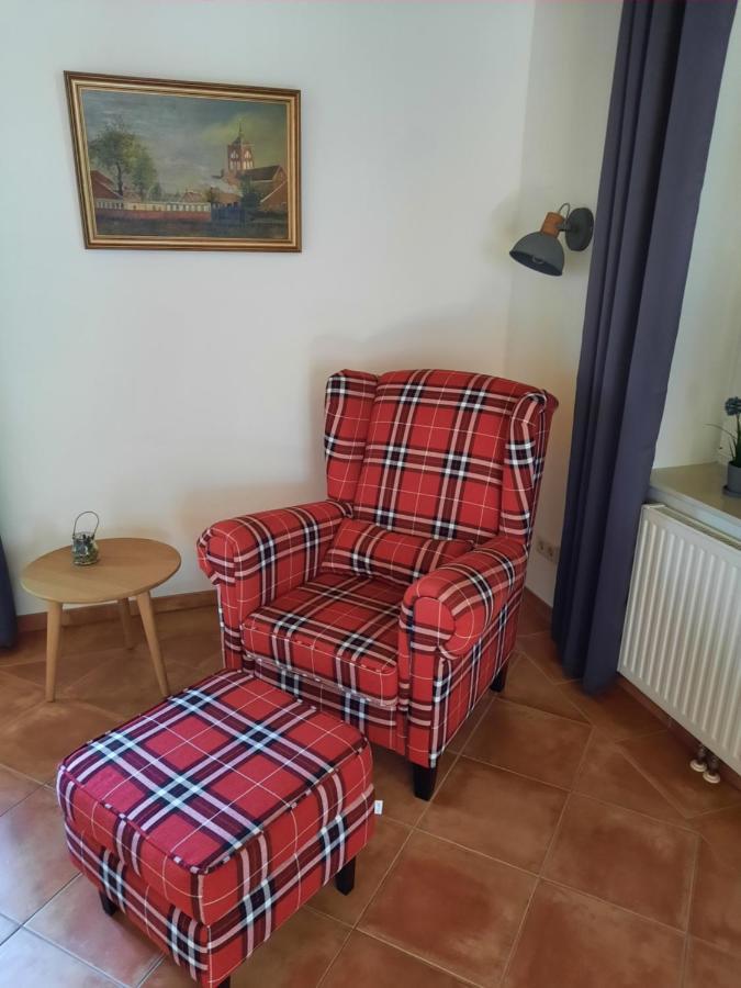Tolles Ferienhaus In Pilsum - Ferienhaus Trientje - Mit Garten Und Ueberdachter Terrasse المظهر الخارجي الصورة