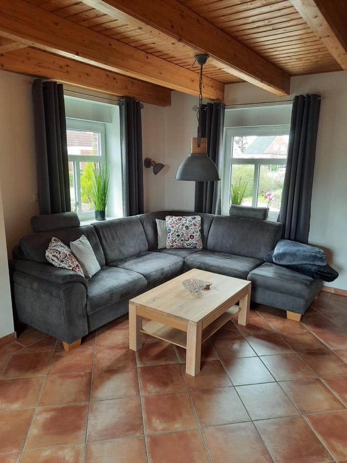 Tolles Ferienhaus In Pilsum - Ferienhaus Trientje - Mit Garten Und Ueberdachter Terrasse المظهر الخارجي الصورة